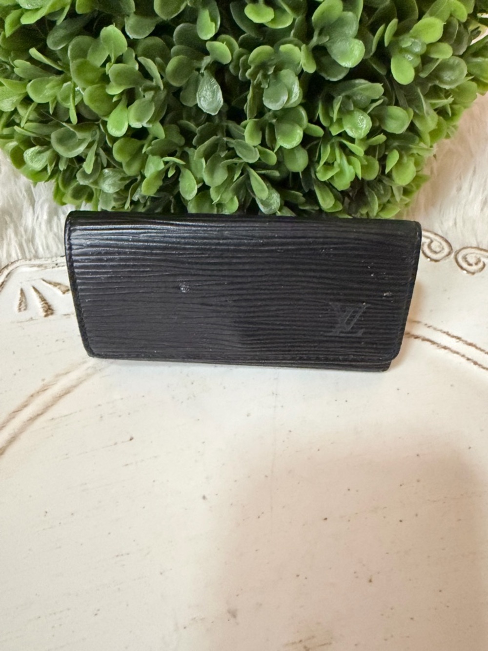 Louis Vuitton black epi leather key holder wallet